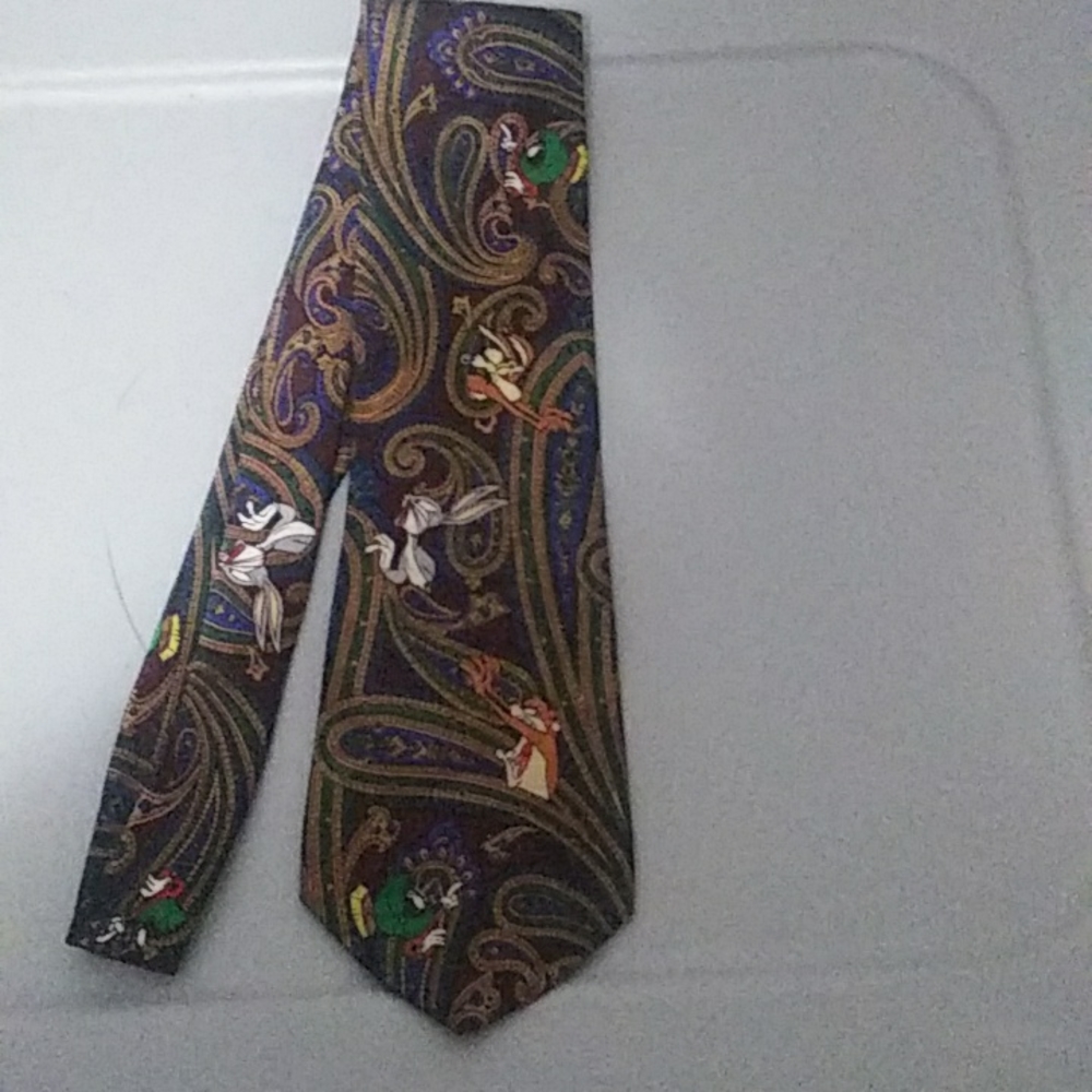 Looney Tunes Mania Paisley Tie